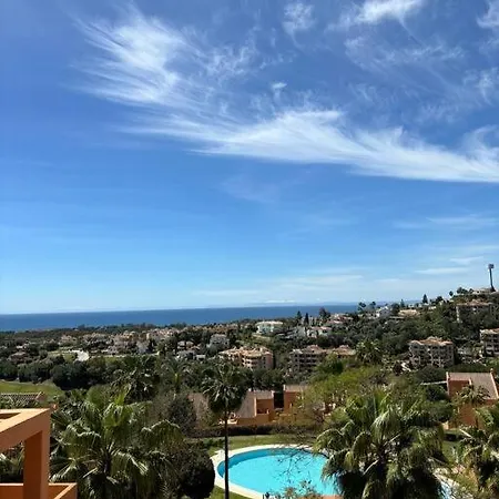 Apartment Ruim Penthouse Elviria Met Groot Terras *