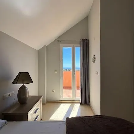 Ruim Penthouse Elviria Met Groot Terras Apartment *
