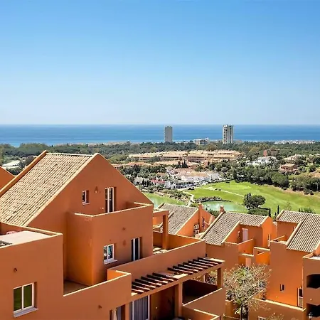 Apartment Ruim Penthouse Elviria Met Groot Terras