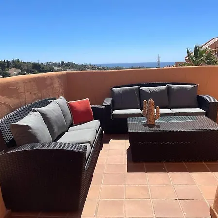 Ruim Penthouse Elviria Met Groot Terras Apartment Marbella