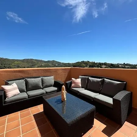 Ruim Penthouse Elviria Met Groot Terras Apartment *