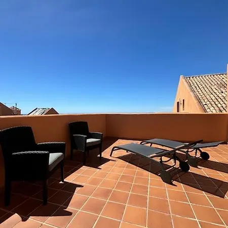 Ruim Penthouse Elviria Met Groot Terras