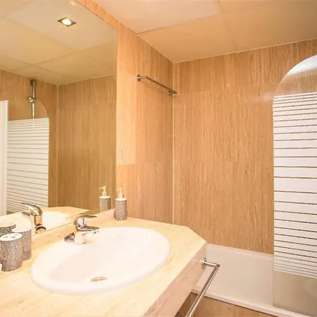 Ruim Penthouse Elviria Met Groot Terras Marbella