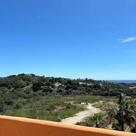 Ruim Penthouse Elviria Met Groot Terras *
