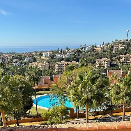 Apartment Ruim Penthouse Elviria Met Groot Terras *