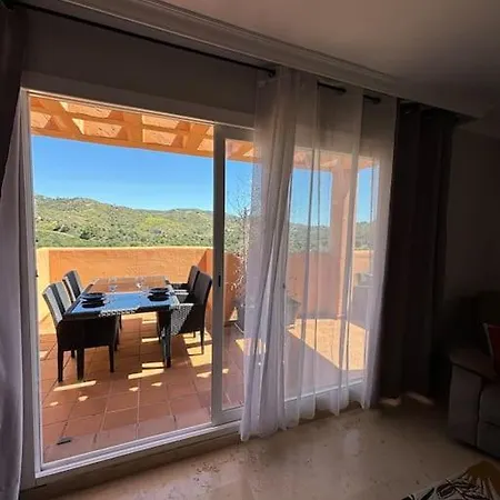 Ruim Penthouse Elviria Met Groot Terras *